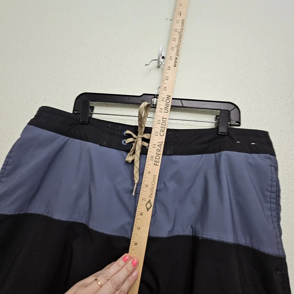 Howler Brothers Board Shorts 38 Black Blue Colorblock Surf Swim‎ Trunks Stretch